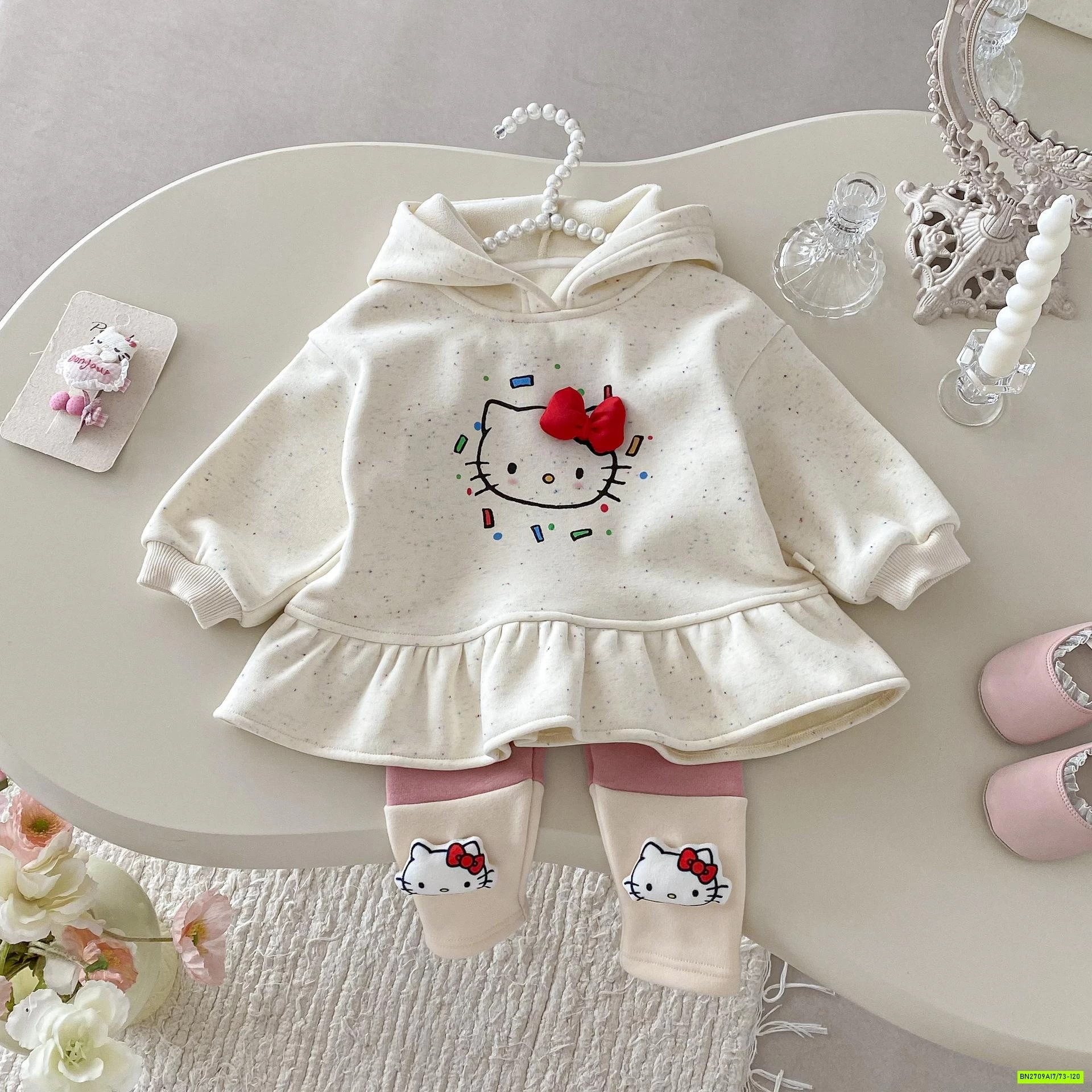 SÉT VÁY KITTY HỒNG DỄ THƯƠNG