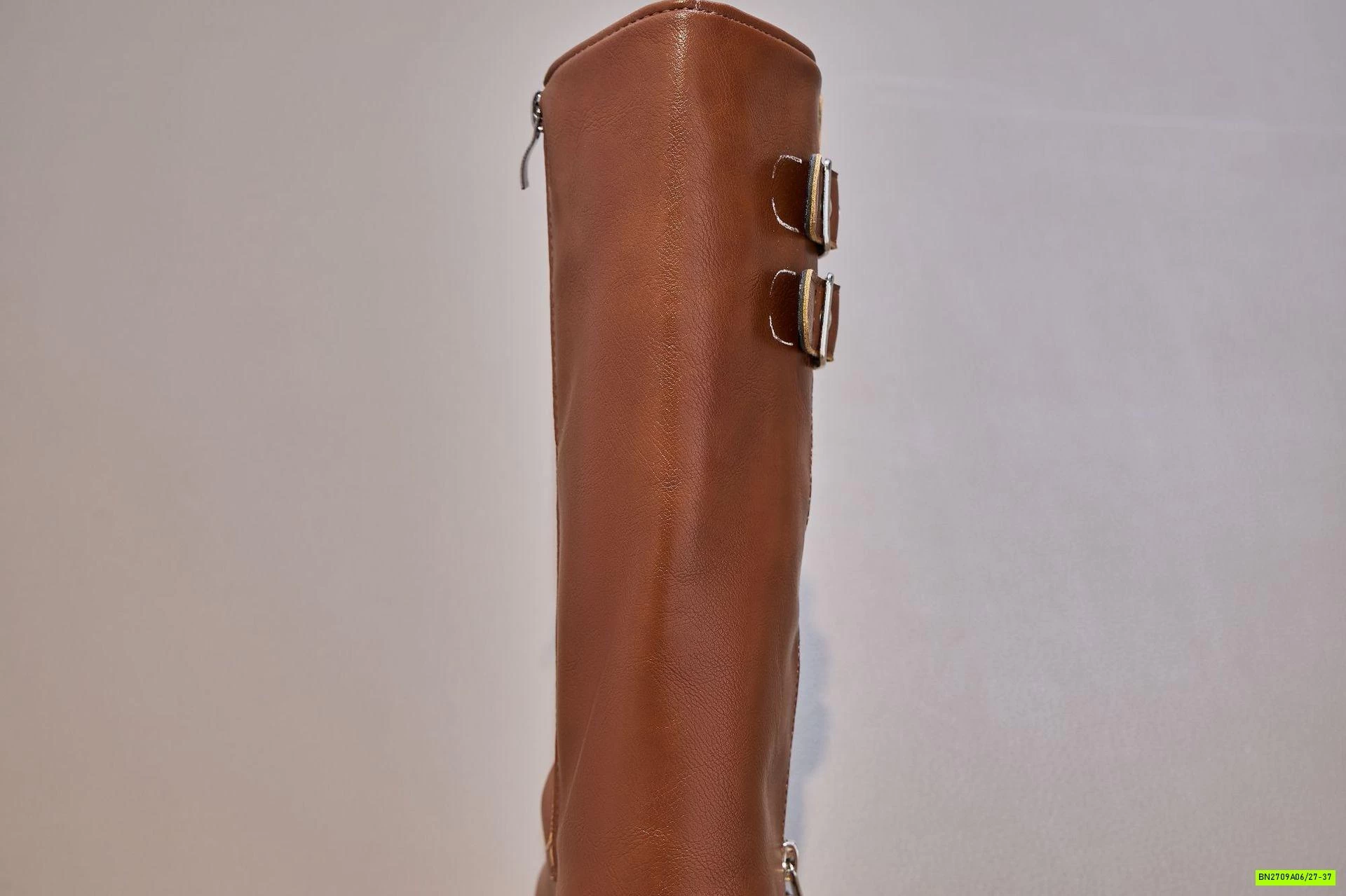 BOOT NGANG GỐI KÉO KHÓA KHUY BÊN