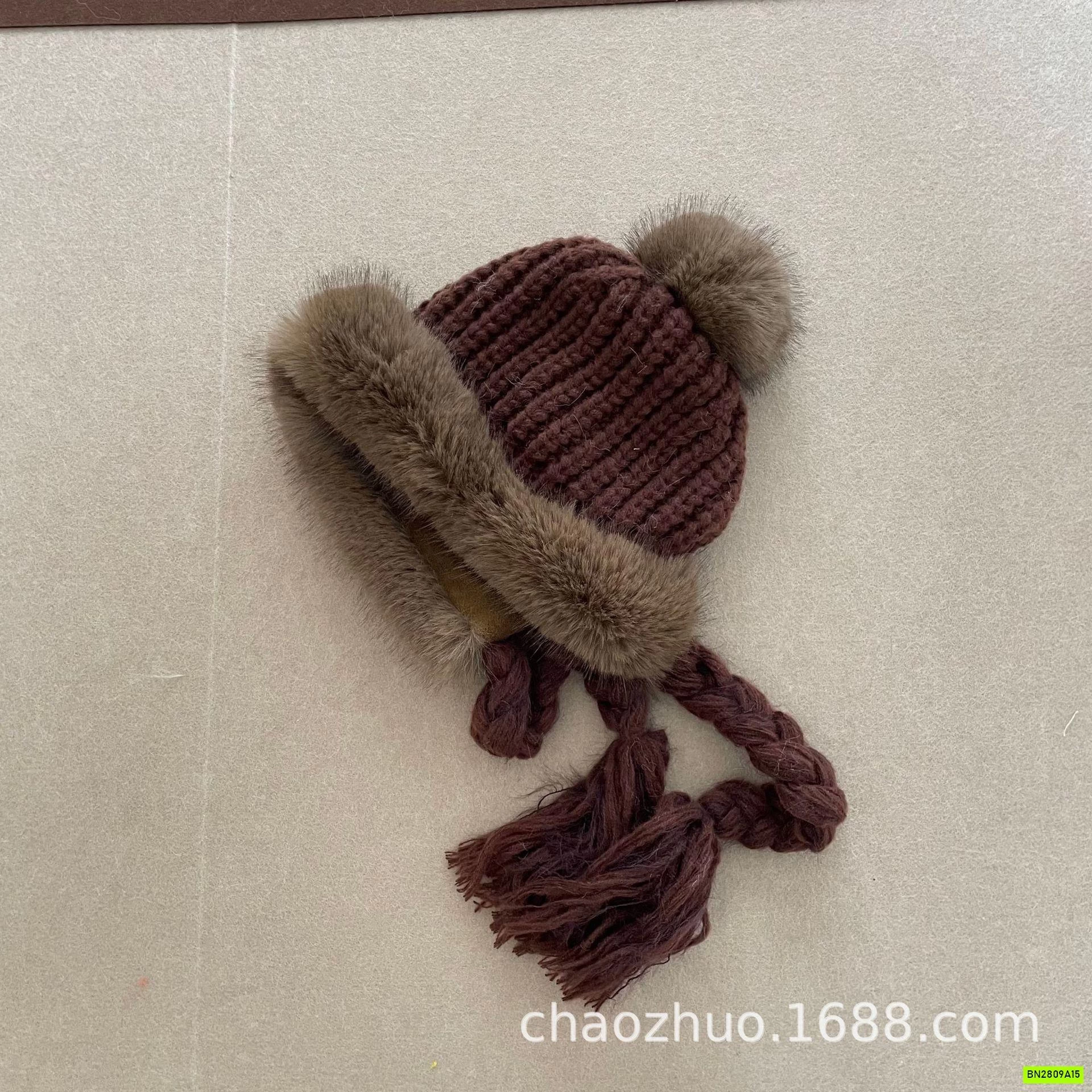 MŨ LEN VIỀN LÔNG DÂY THẮT BÍM