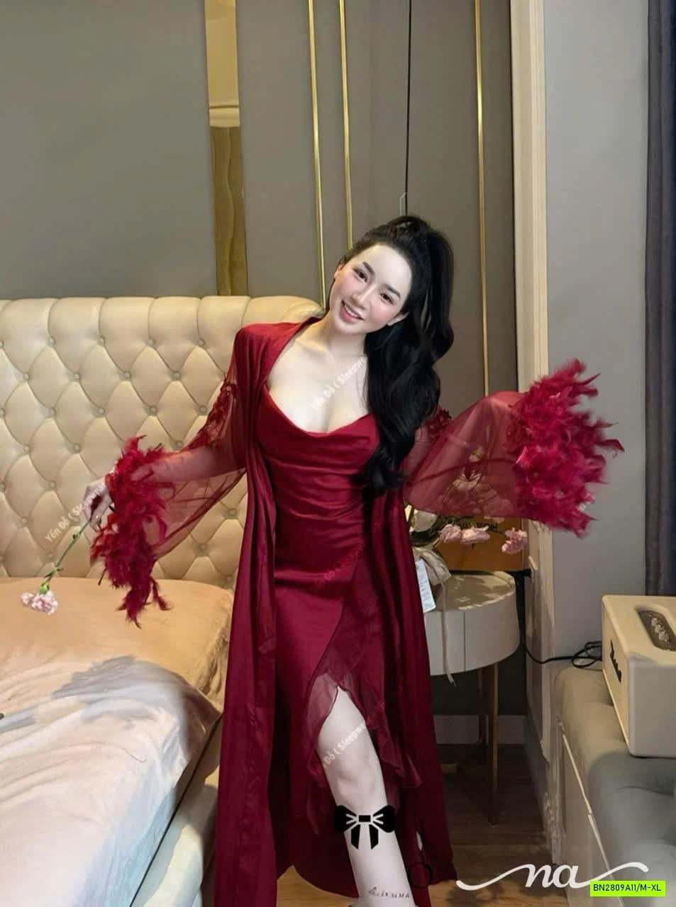 SÉT VÁY NGỦ LỤA 2 DÂY KÈM ÁO CHOÀNG