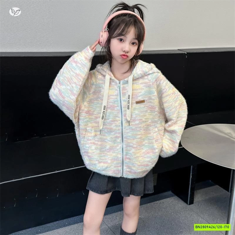 KHOÁC LEN LIỀN MŨ SẮC MÀU