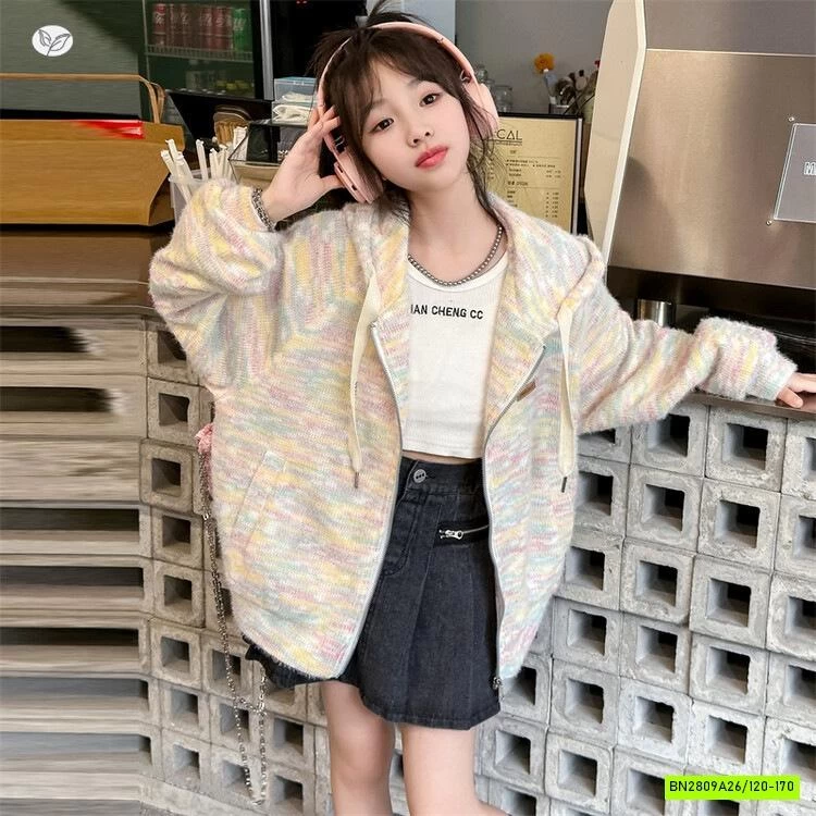 KHOÁC LEN LIỀN MŨ SẮC MÀU