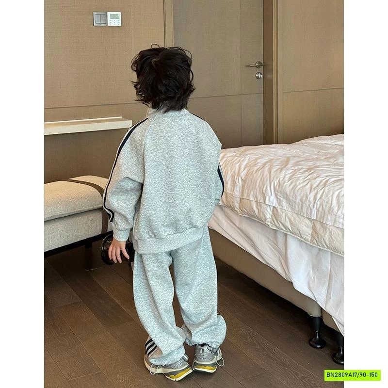 SÉT THỂ THAO PHỐI SỌC ÁO KHOÁC X.S.TONGPIN