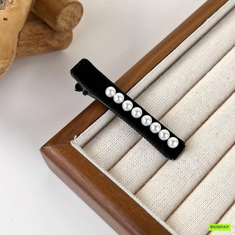 SÉT 5 KẸP TÓC GẮN NGỌC TRAI