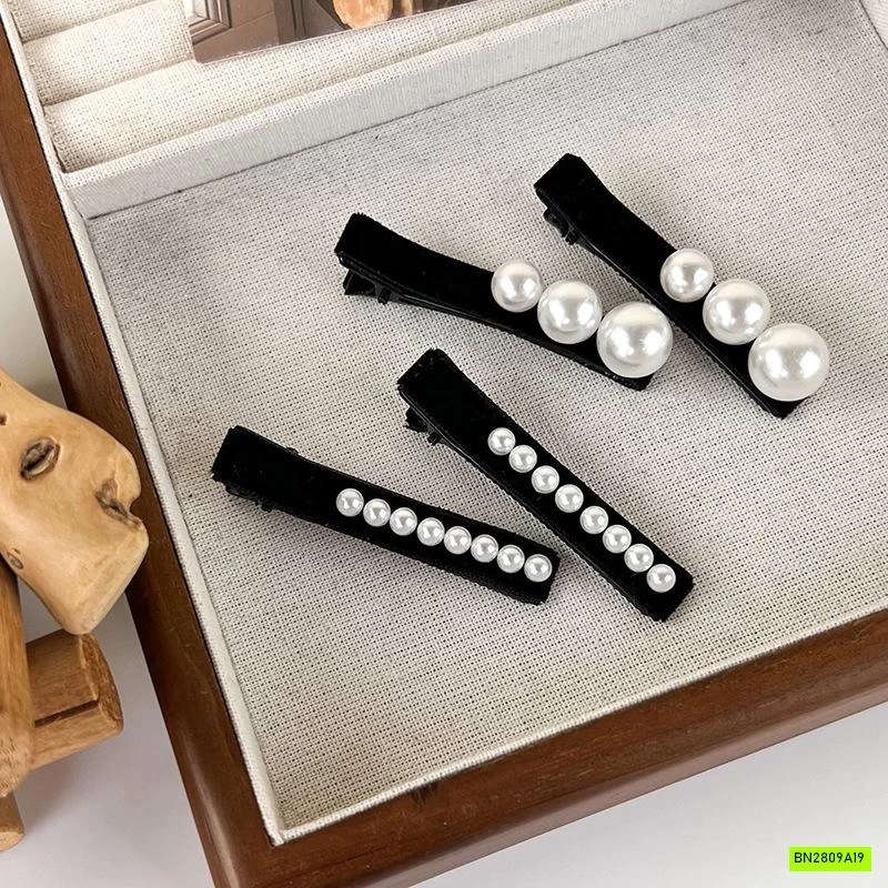 SÉT 5 KẸP TÓC GẮN NGỌC TRAI