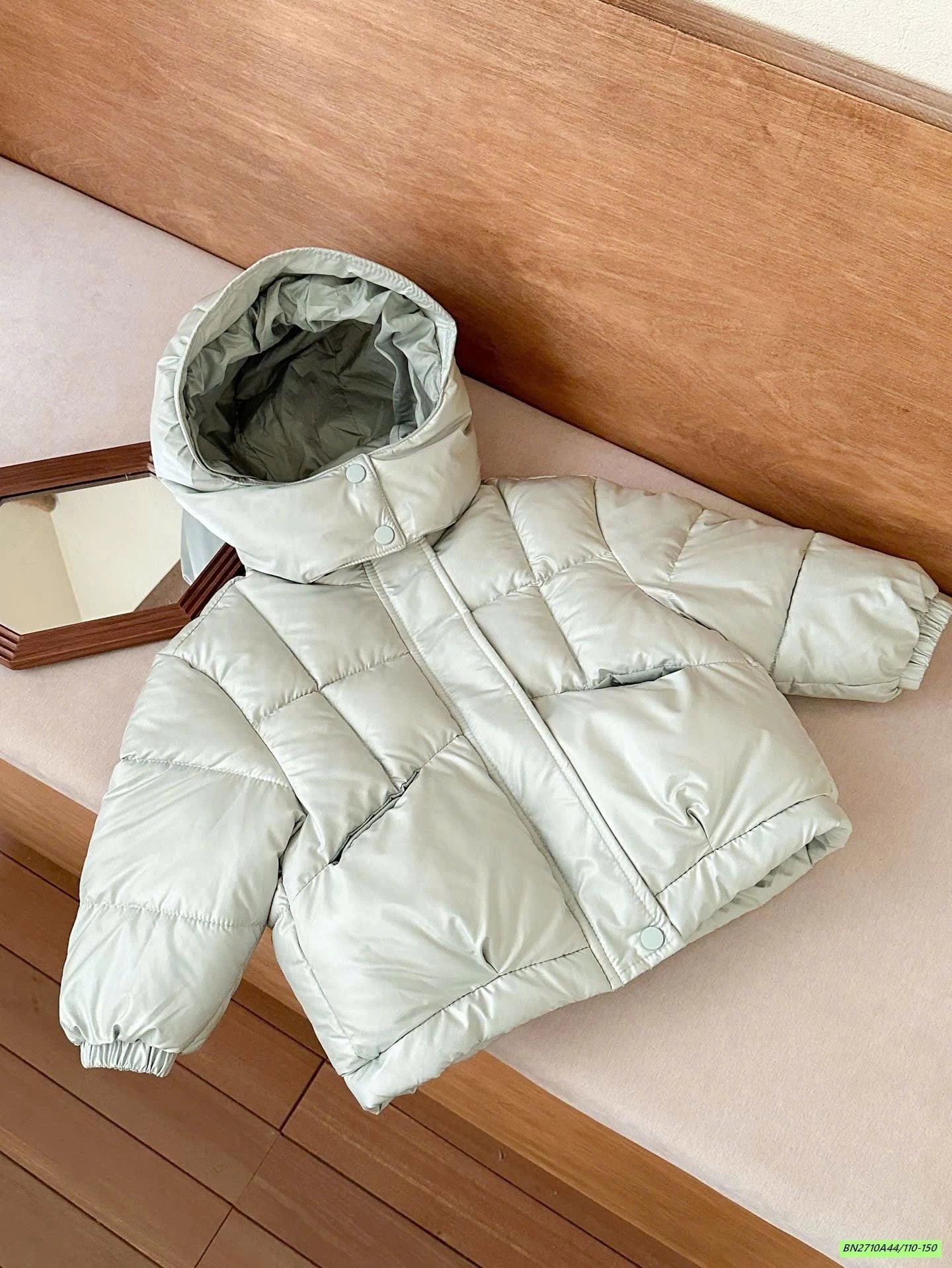 KHOÁC PHAO BÉO LIỀN MŨ SALE