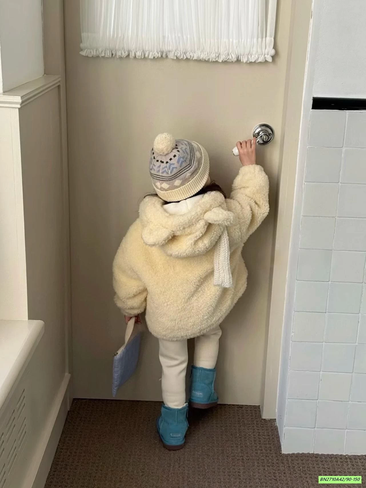 KHOÁC VÀNG LÔNG CỪU LÓT NHUNG