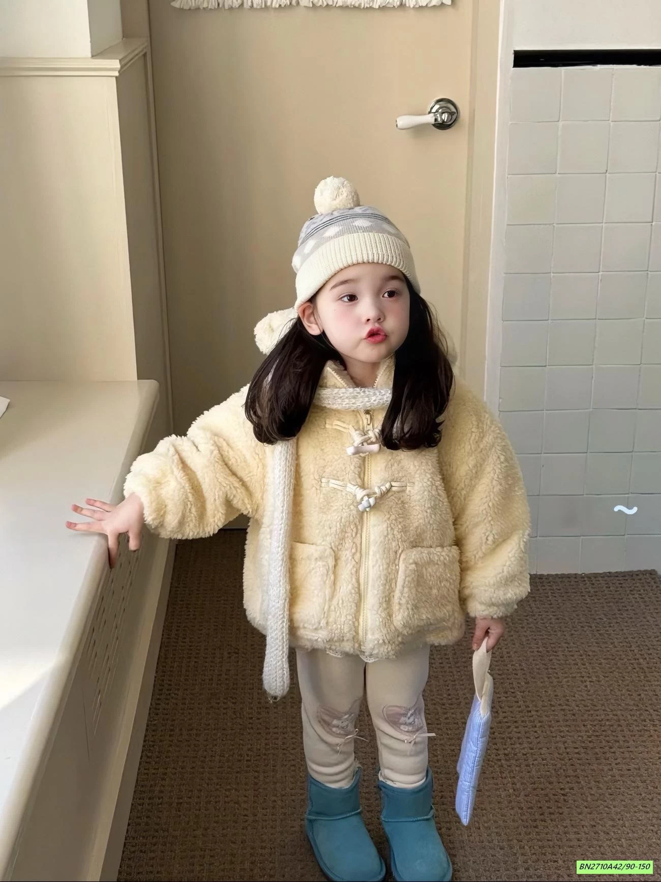 KHOÁC VÀNG LÔNG CỪU LÓT NHUNG