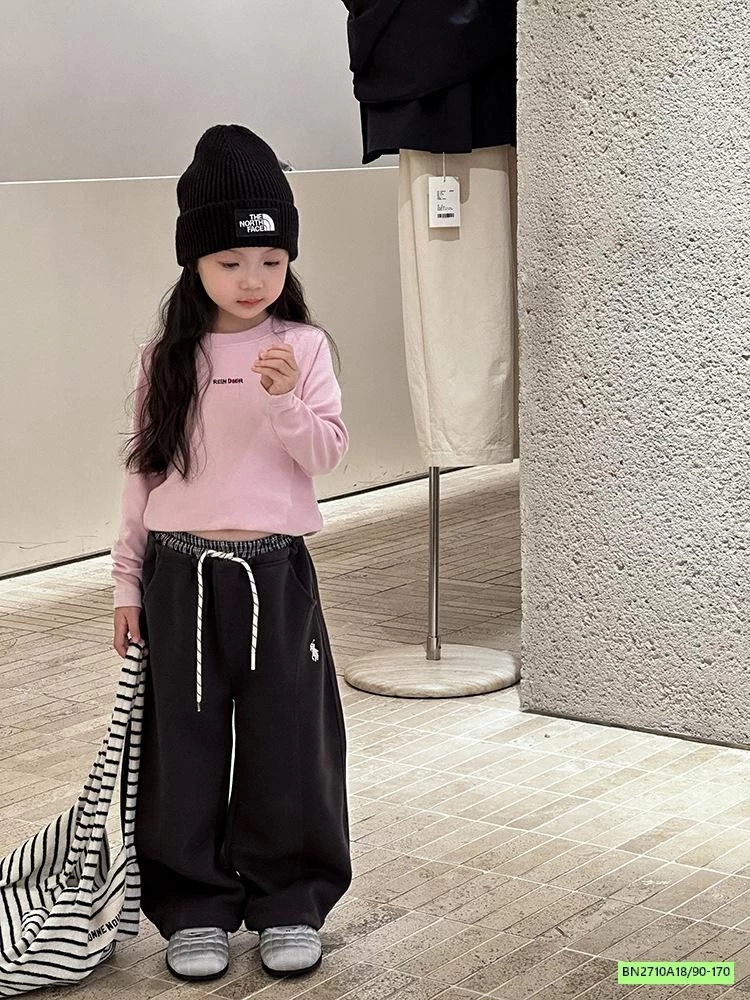 QUẦN NỈ SUÔNG LOGO CẠP CARO 25G064 AMBB