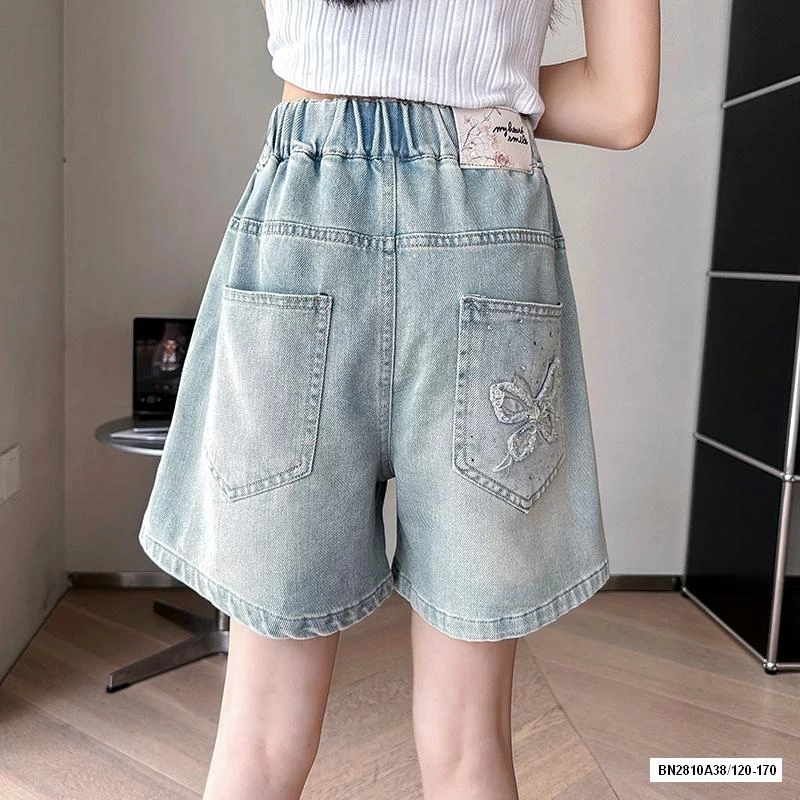 SHORT JEANS THÊU BƯỚM