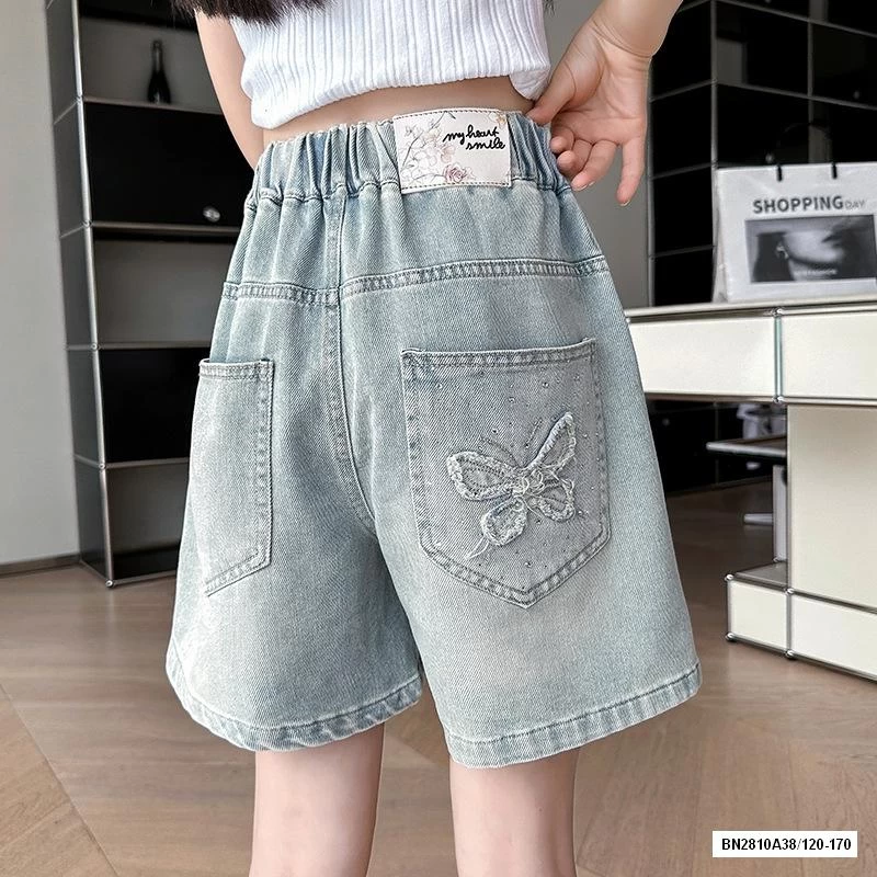 SHORT JEANS THÊU BƯỚM