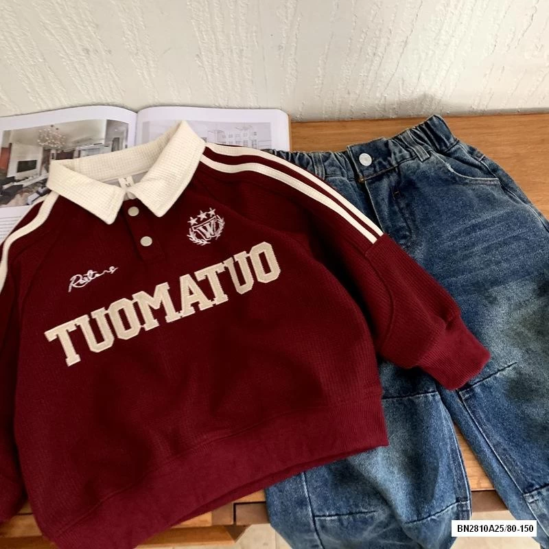 ÁO NỈ ĐỎ IN CHỮ PHỐI CỔ TRẮNG