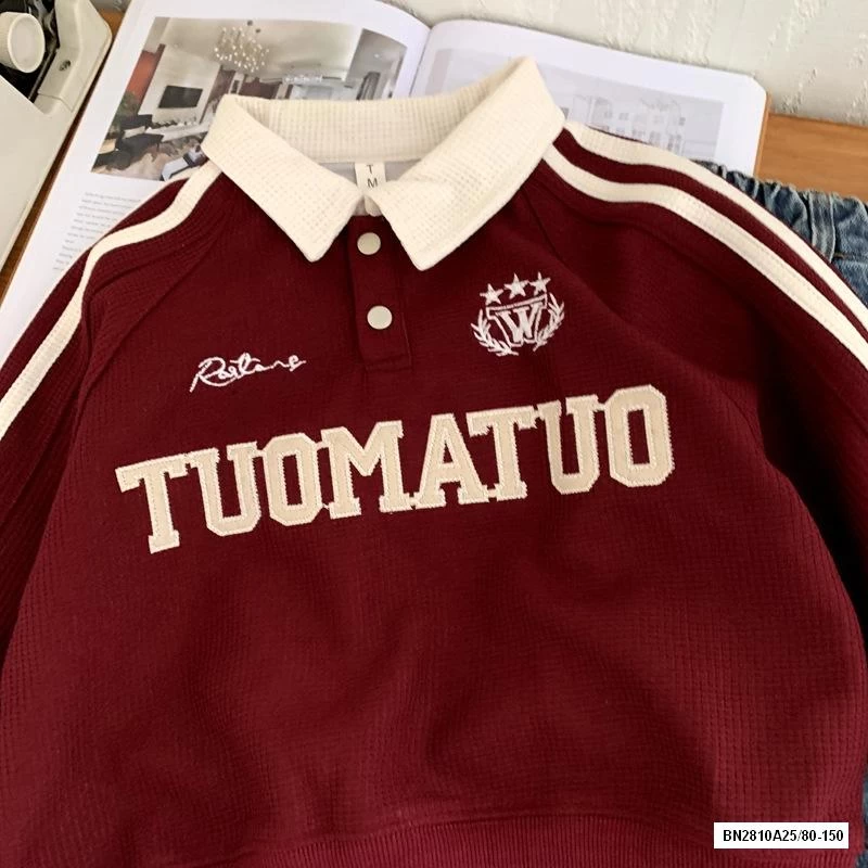 ÁO NỈ ĐỎ IN CHỮ PHỐI CỔ TRẮNG