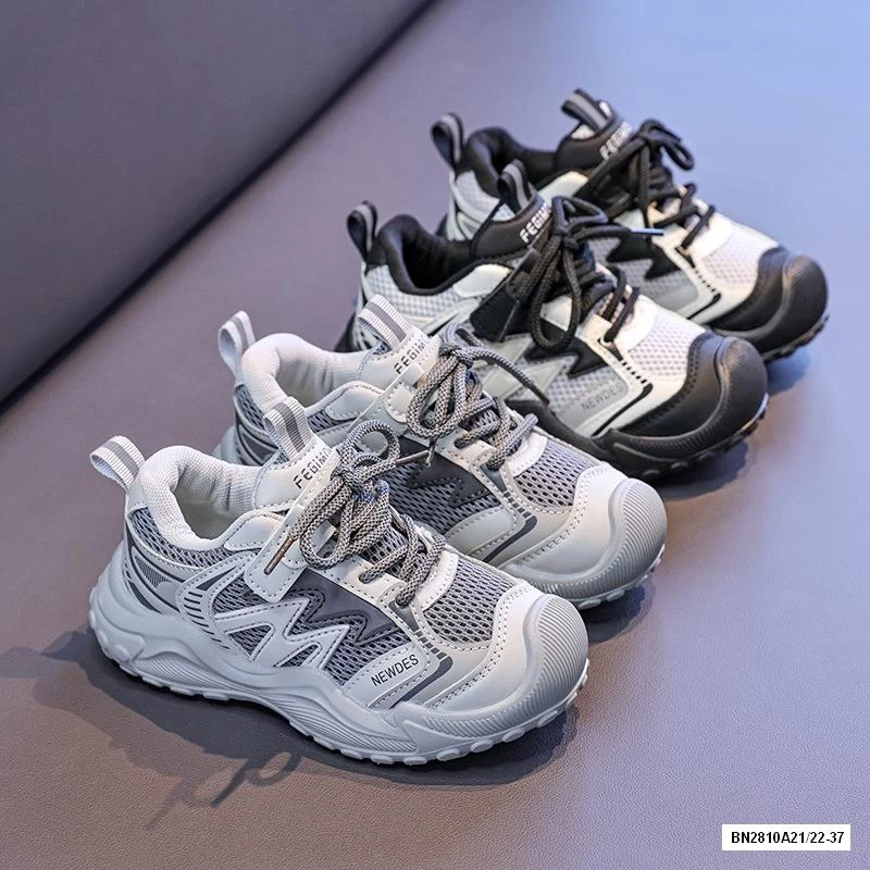 GIÀY THỂ THAO ĐẾ ĐINH PHỐI MÀU