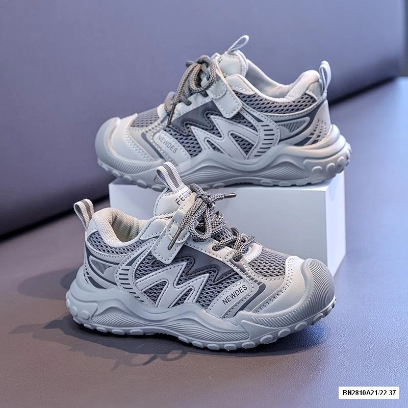 GIÀY THỂ THAO ĐẾ ĐINH PHỐI MÀU