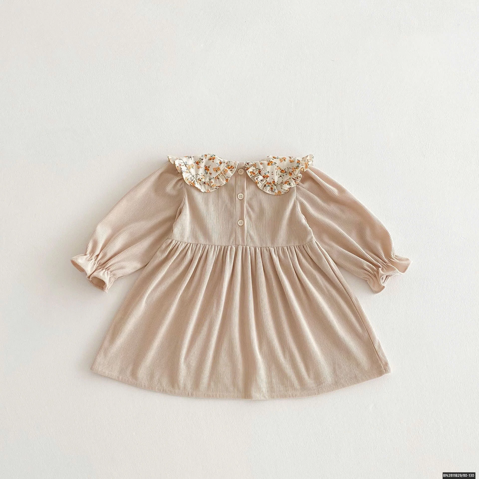 ĐẦM NHUNG CỔ HOA