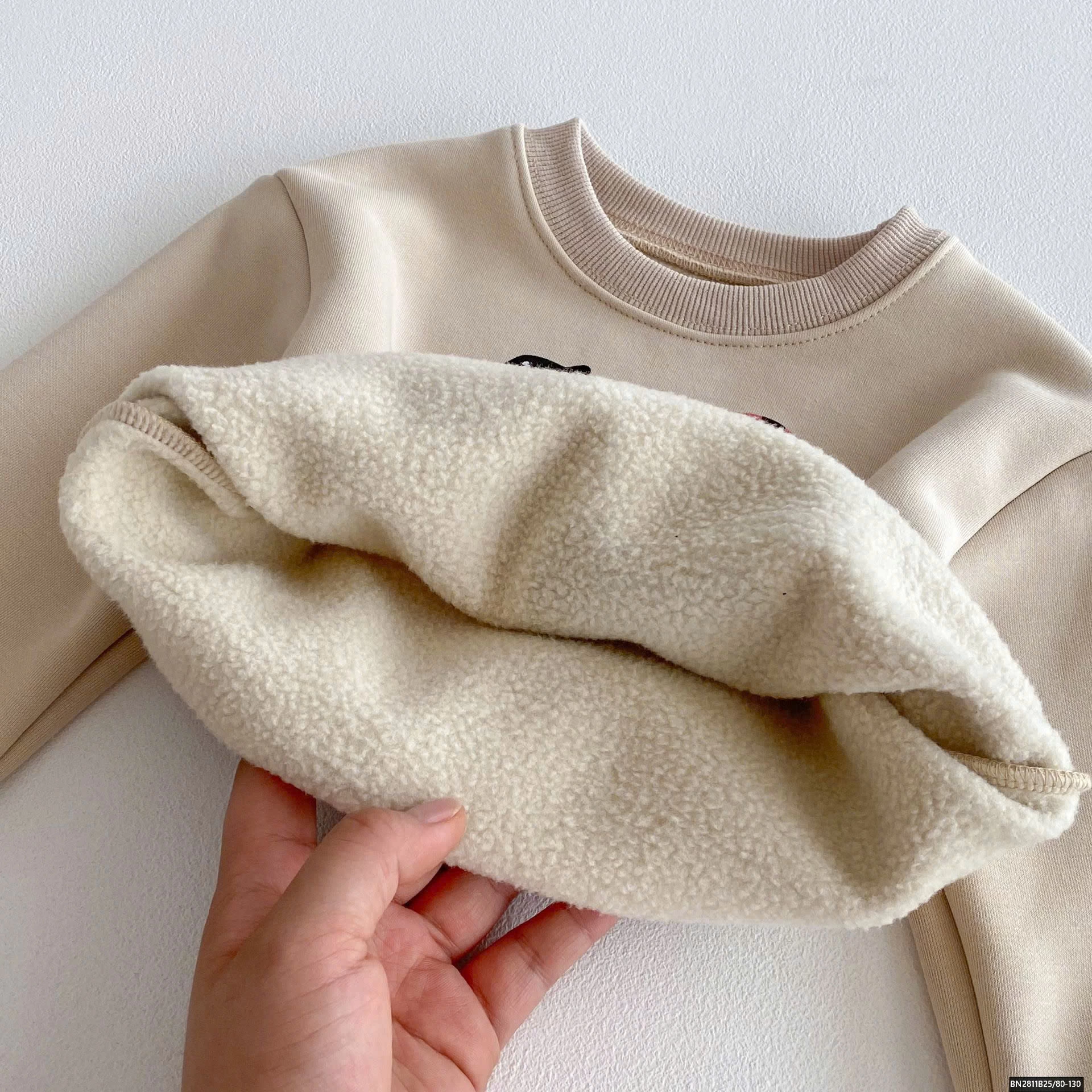 SET BỘ MÀU BE LÓT LÔNG CỪU HOẠT HÌNH