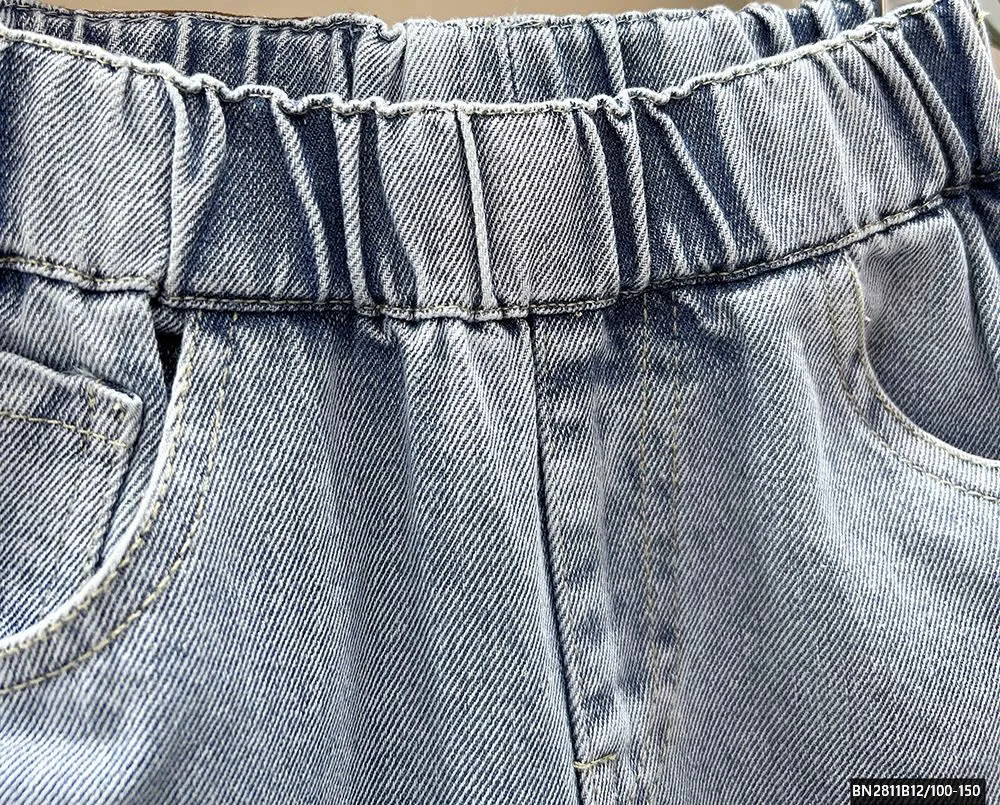 QUẦN JEAN BẠC MÀU TÚI THÊU TRÁI TÍM BÉ GÁI KACADY