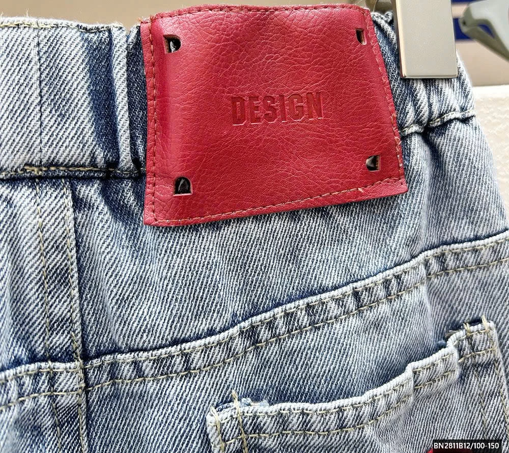 QUẦN JEAN BẠC MÀU TÚI THÊU TRÁI TÍM BÉ GÁI KACADY