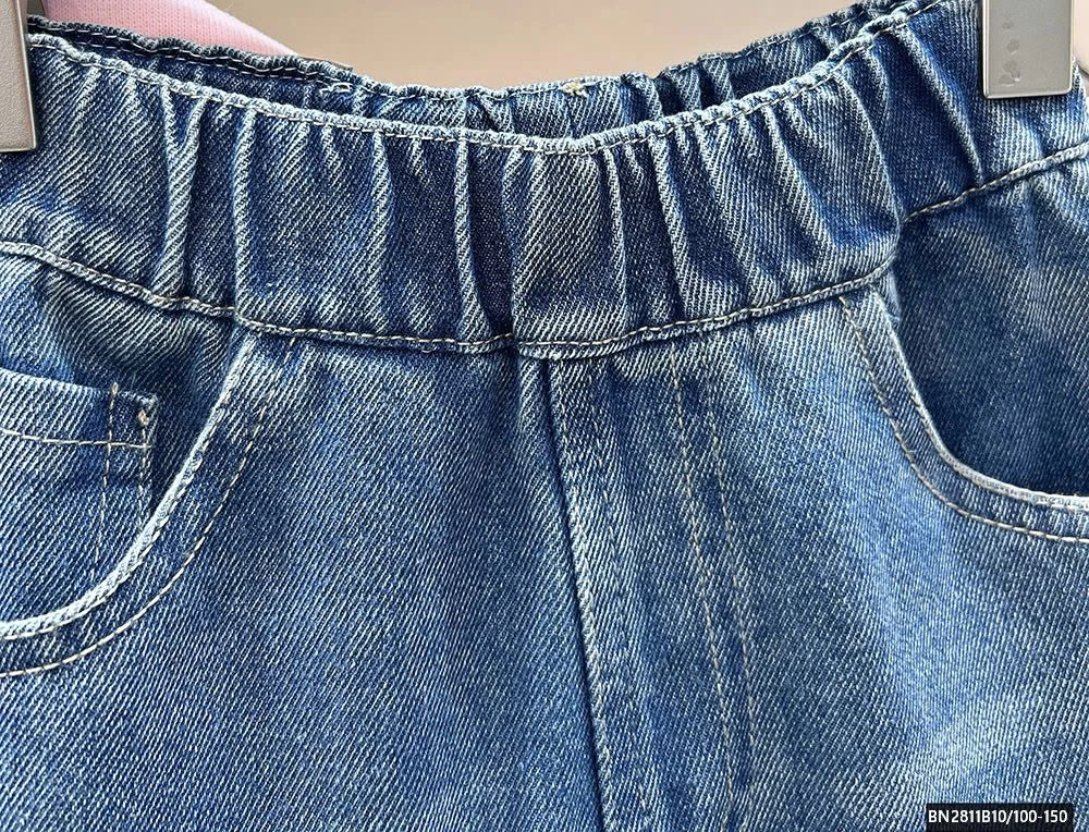 QUẦN JEAN TÚI THÊU HOA BÉ GAI KACADY