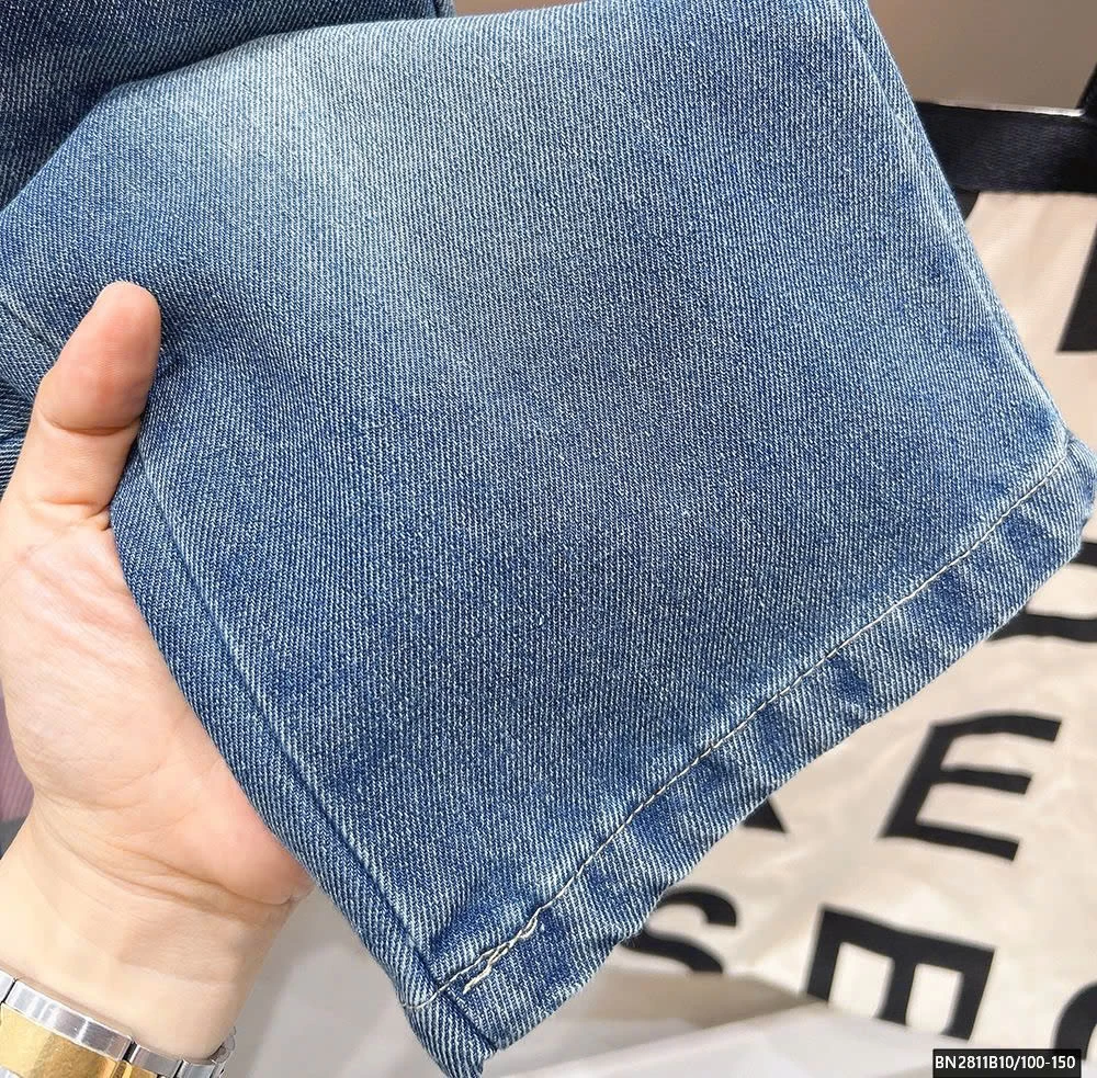 QUẦN JEAN TÚI THÊU HOA BÉ GAI KACADY