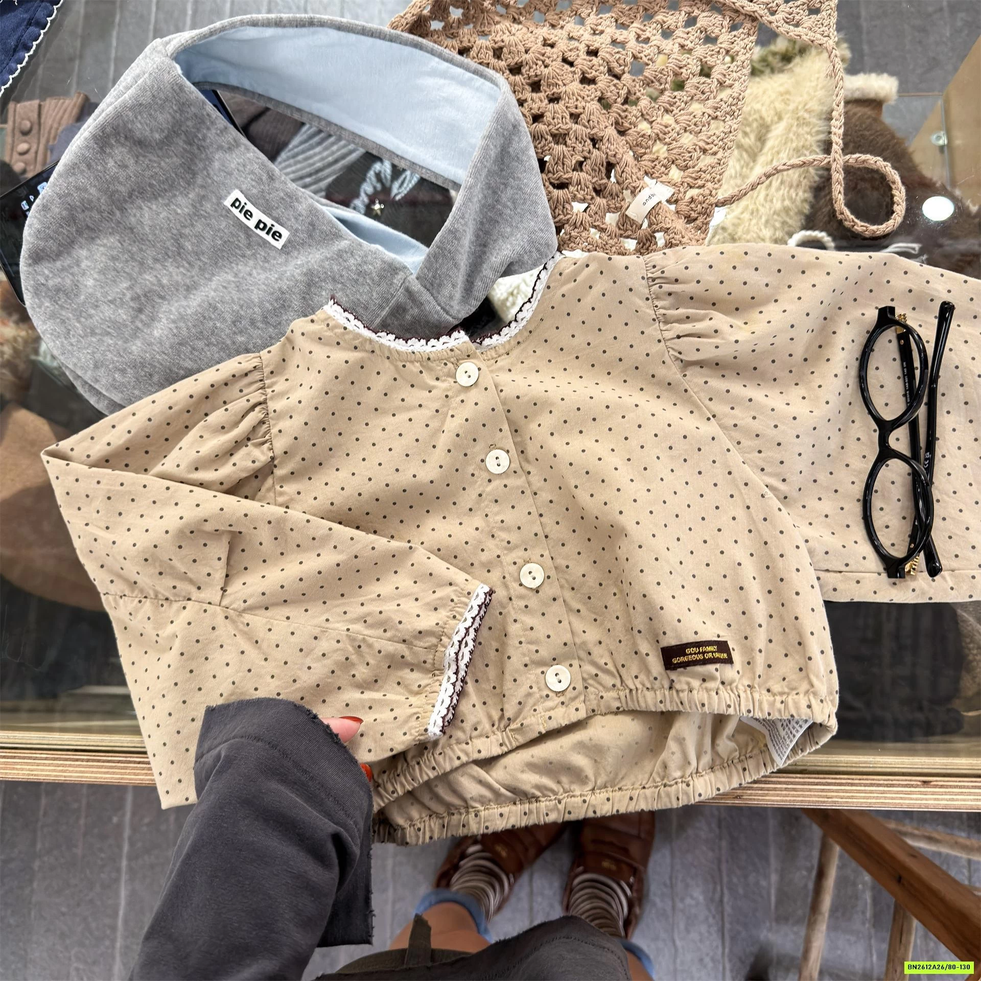 SƠ MI CROPTOP HOA NHÍ ADBABY