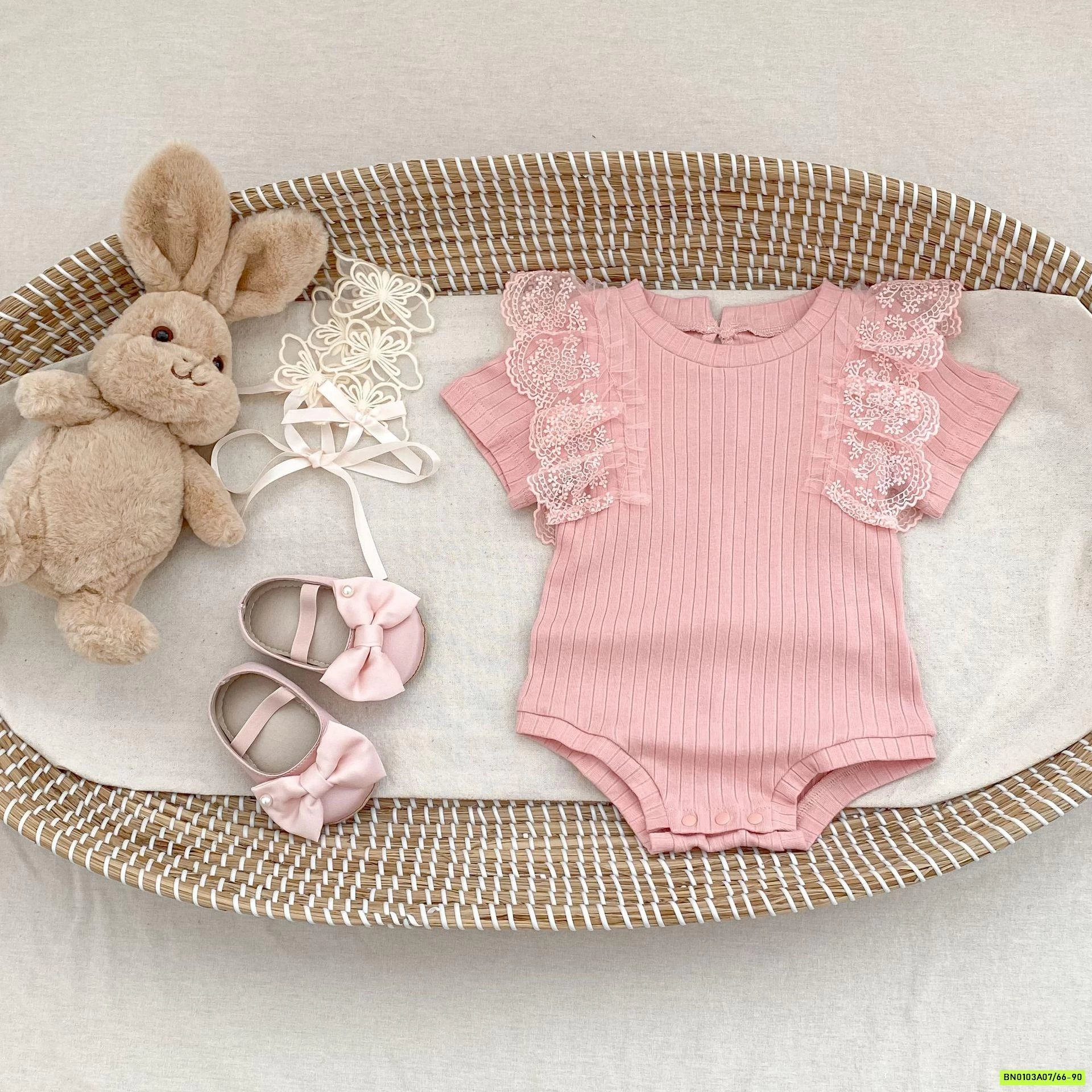 BODY GÂN HỒNG PHỐI REN ENGEPAPA