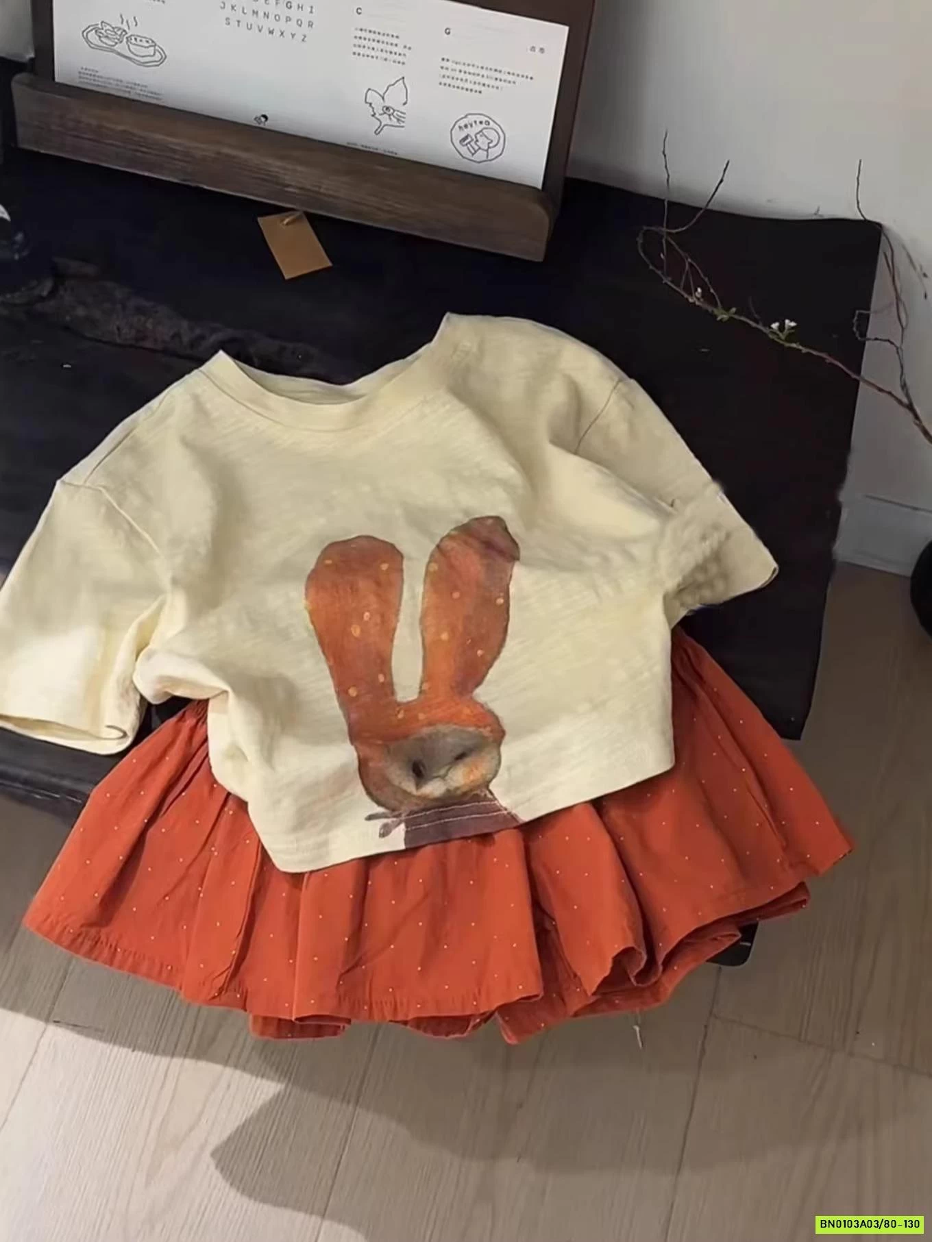 SÉT VÁY THỎ CAM 2 CHI TIẾT