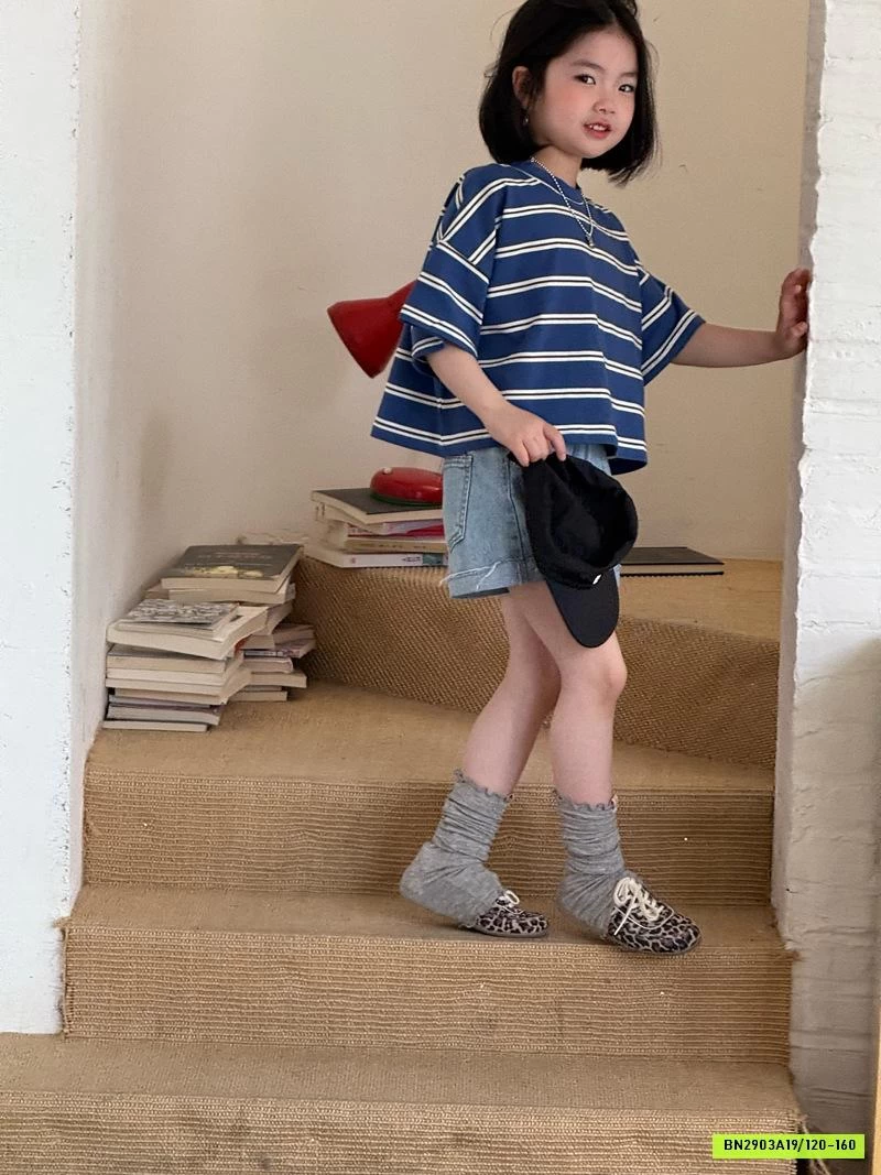 CROPTOP KẺ XANH MIX SHORT JEANS THÊU