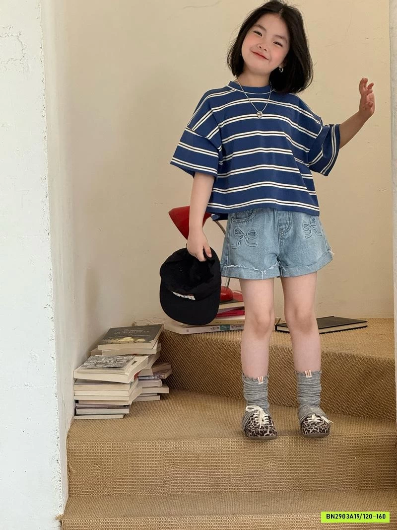 CROPTOP KẺ XANH MIX SHORT JEANS THÊU