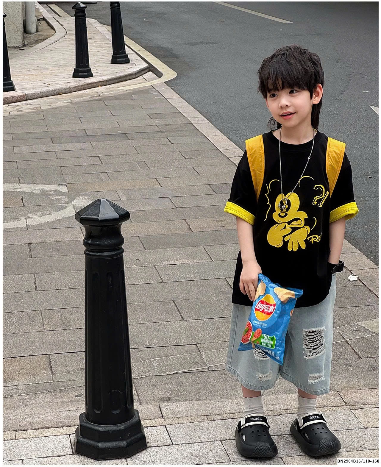 SÉT ÁO THUN MICKEY MIX QUẦN SHORT JEAN RÁCH