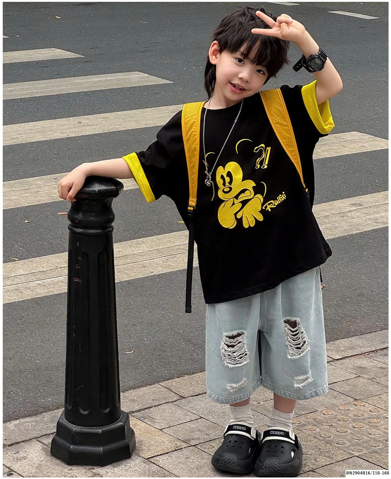 SÉT ÁO THUN MICKEY MIX QUẦN SHORT JEAN RÁCH