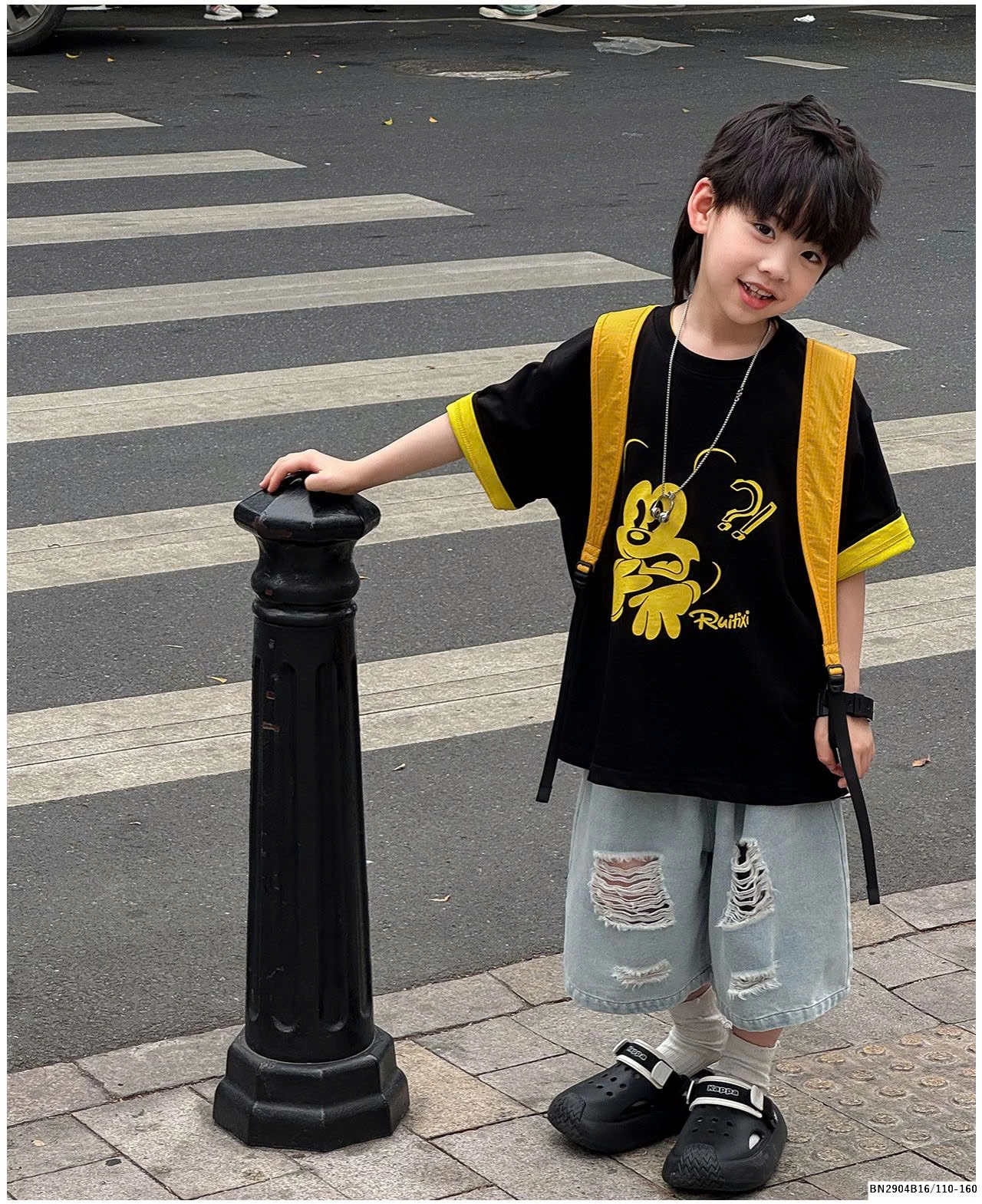 SÉT ÁO THUN MICKEY MIX QUẦN SHORT JEAN RÁCH