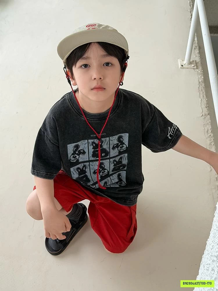 ÁO THUN ĐEN BẠC MÀU IN CÚN CON 26B158 AMBB