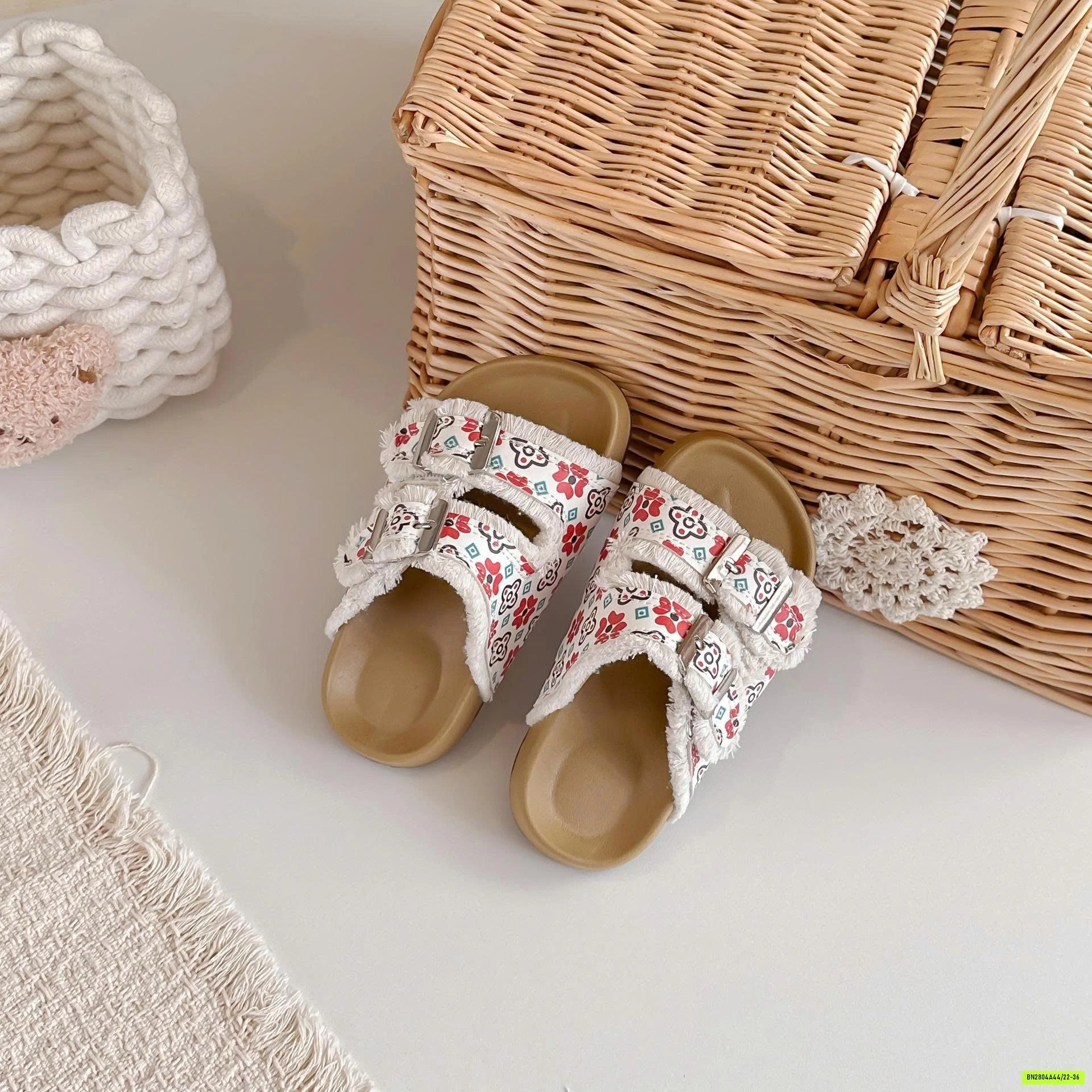 DÉP LÊ QUAI HỌA TIẾT DỄ THƯƠNG