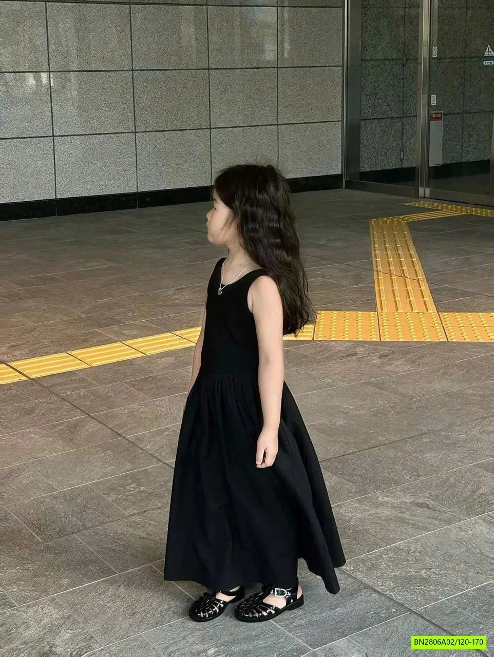 ĐẦM SÁT NÁCH KHOÉT LƯNG