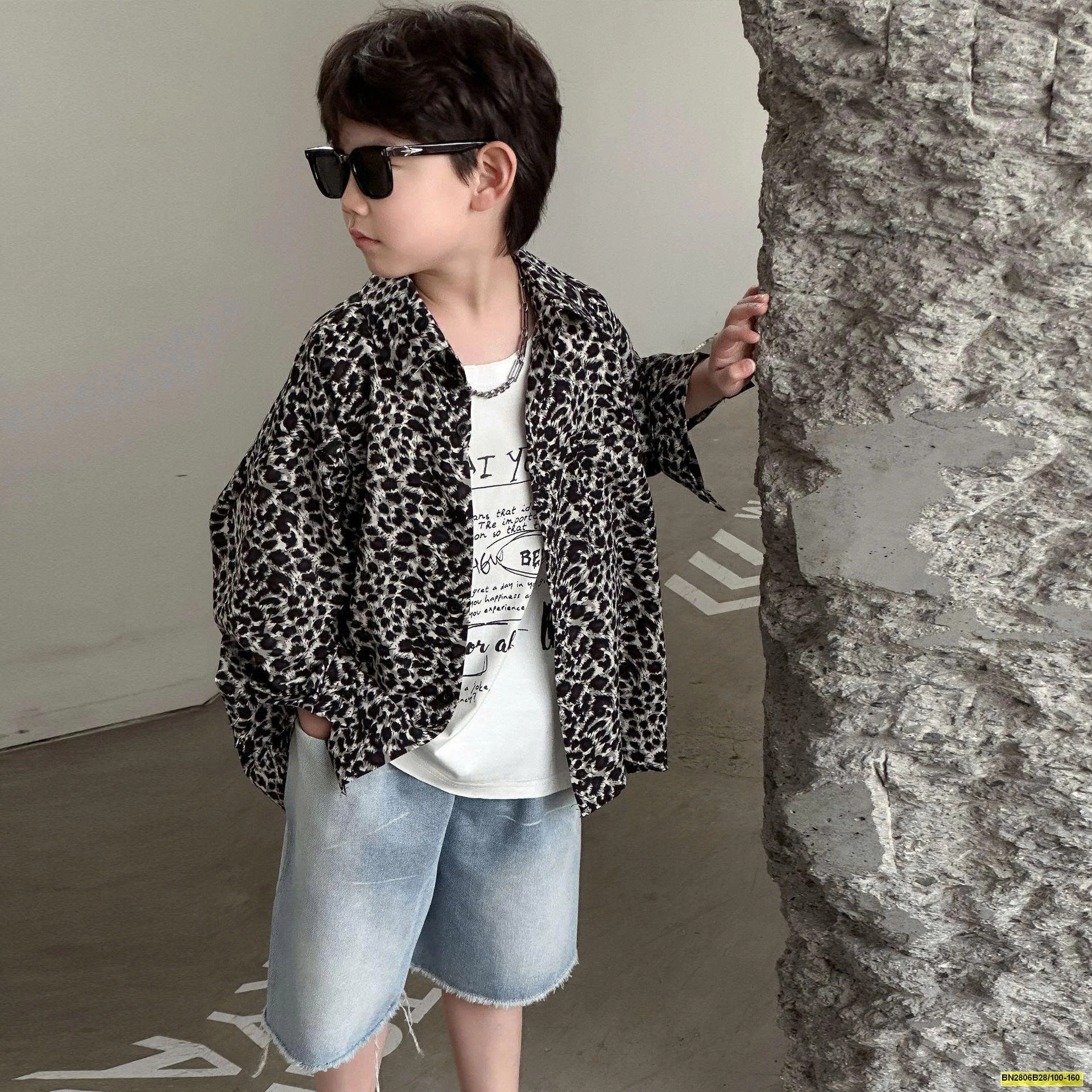 ÁO BALO TRẮNG LOOK AT YOU