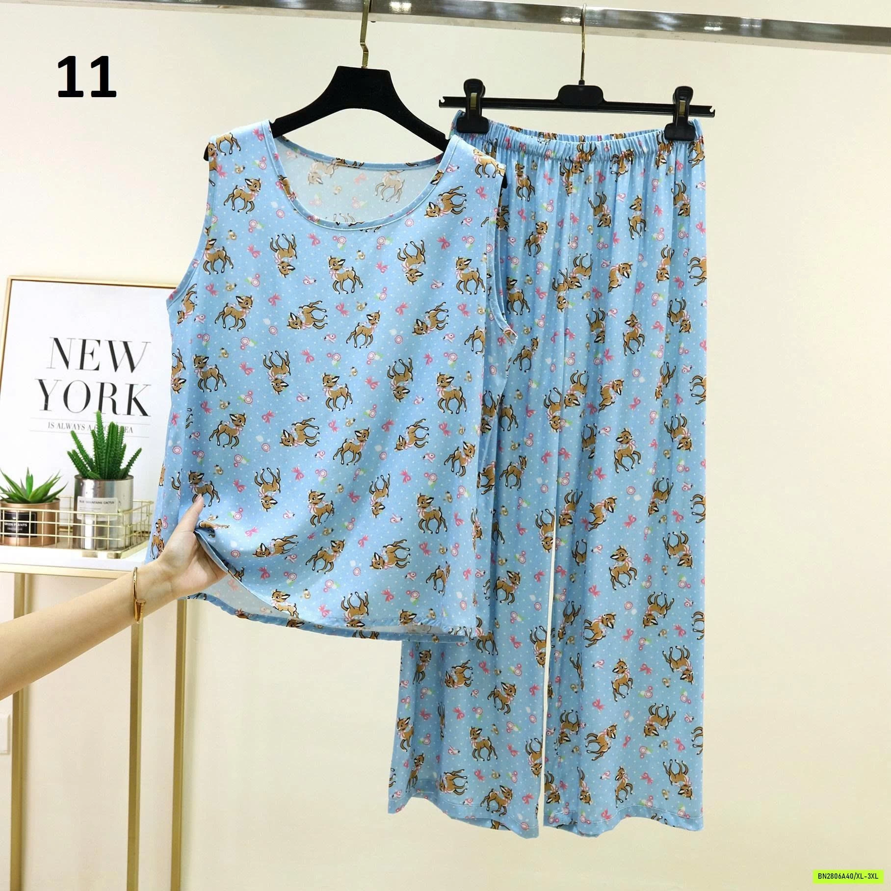 BỘ TRUNG NIÊN SÁT NÁCH HOA NHÍ QUẦN DÀI