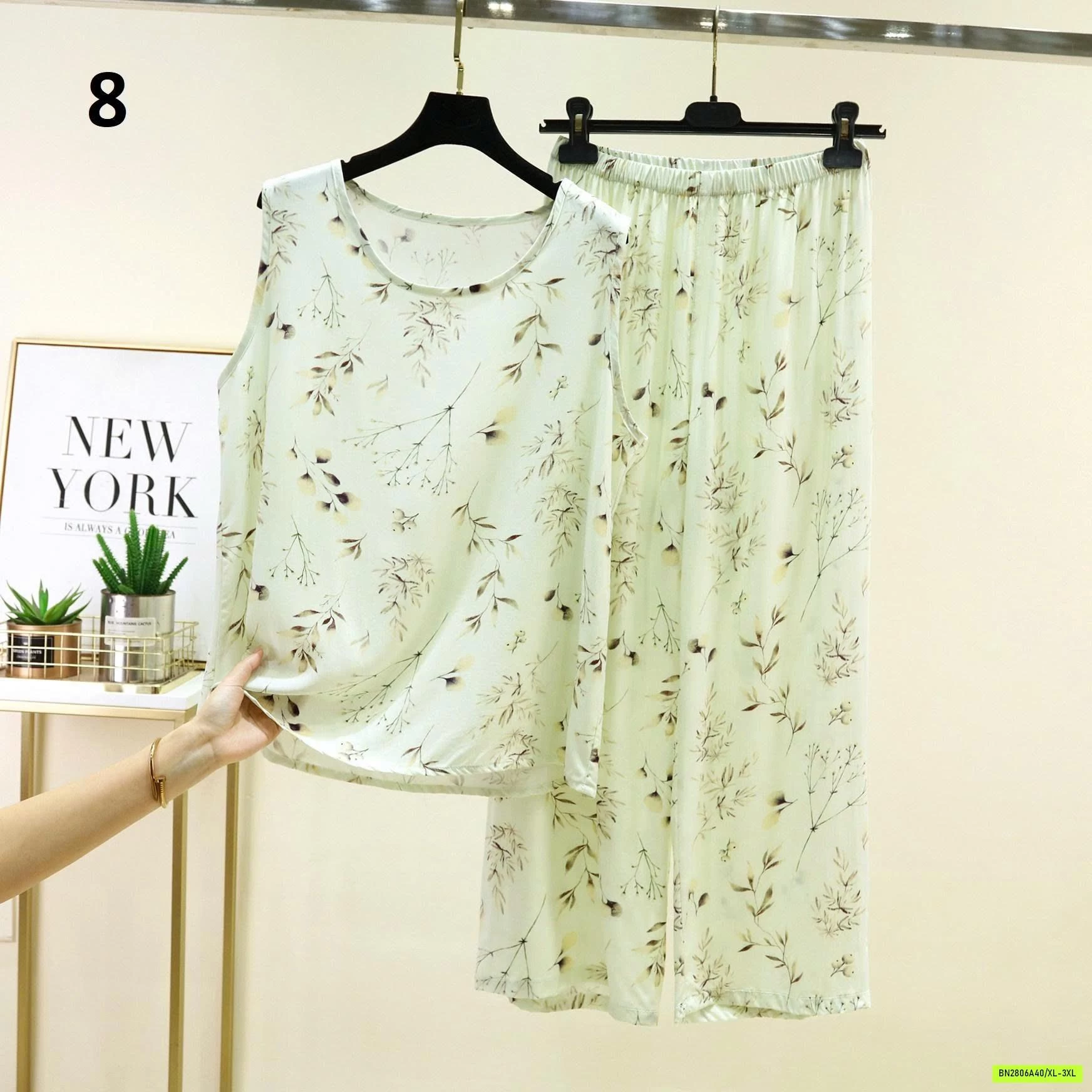 BỘ TRUNG NIÊN SÁT NÁCH HOA NHÍ QUẦN DÀI