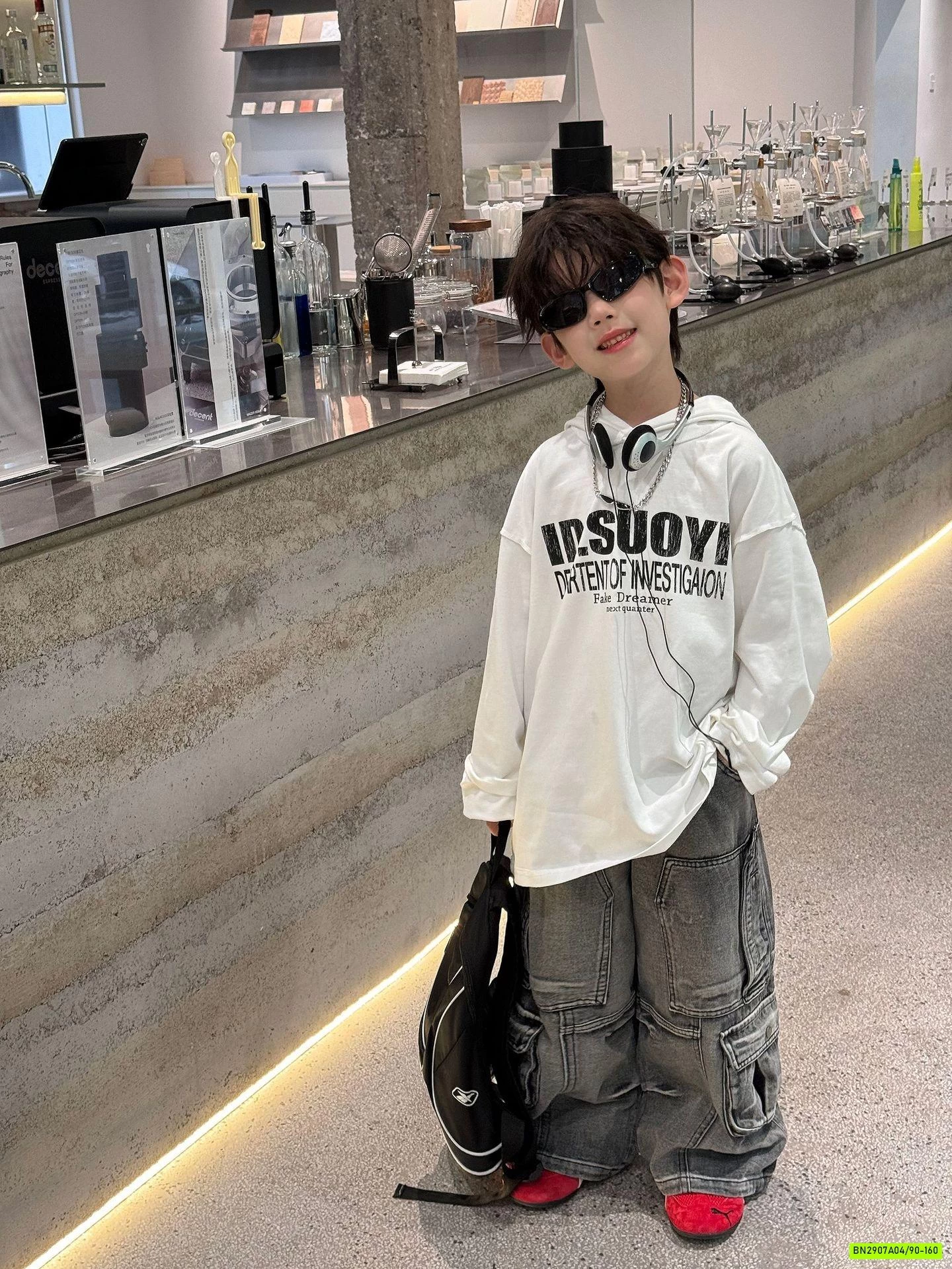 HOODIE IN CHỮ CÁ TÍNH