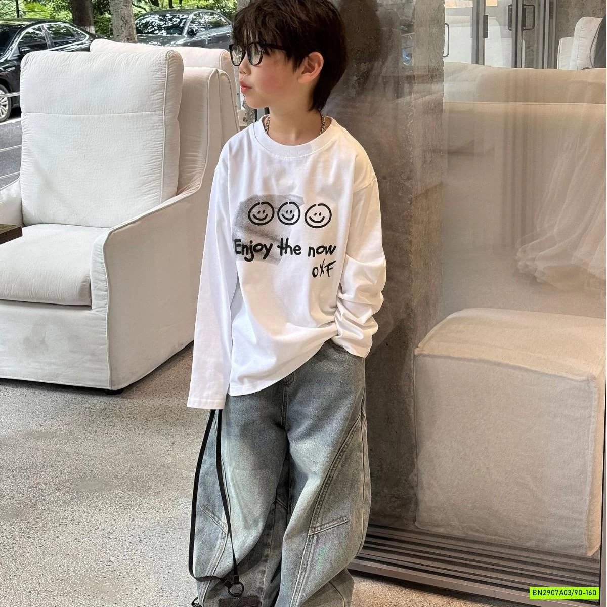 ÁO THUN TRẮNG ICON MIX JEANS SUÔNG