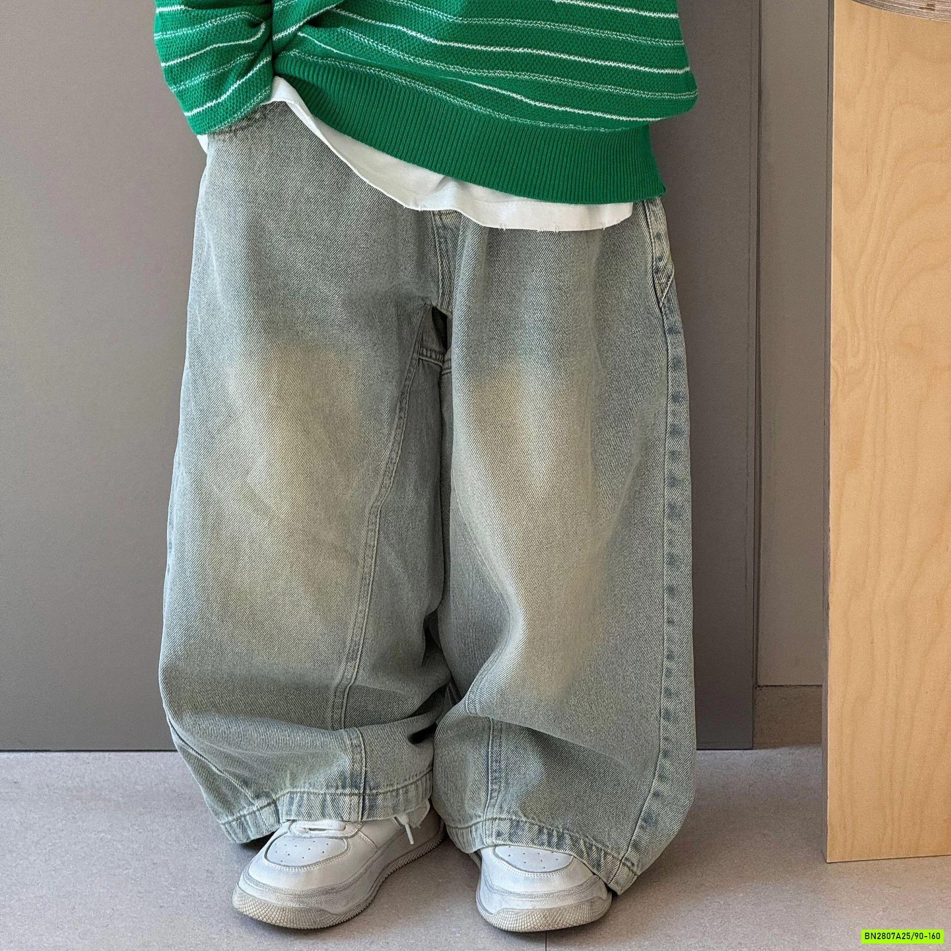 JEANS SUÔNG BẠC GỐI BASIC