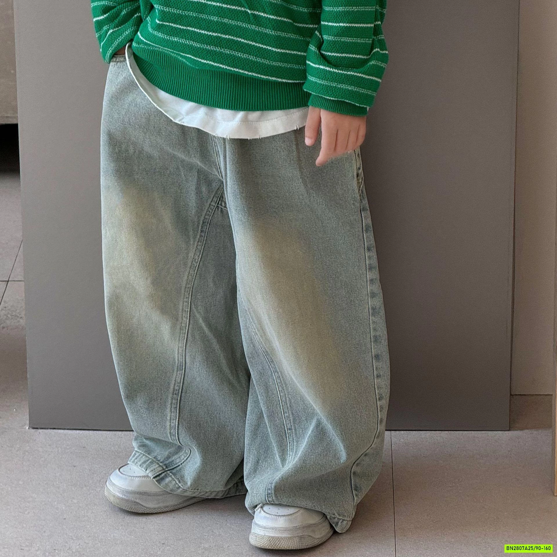 JEANS SUÔNG BẠC GỐI BASIC