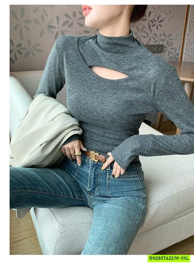 ÁO NỈ KHOÉT NGỰC CỔ 3P