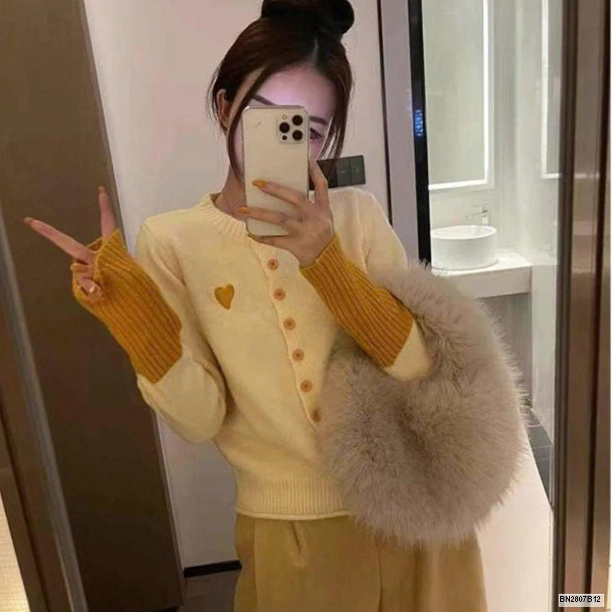 ÁO LEN TRÁI TIM PHỐI MÀU