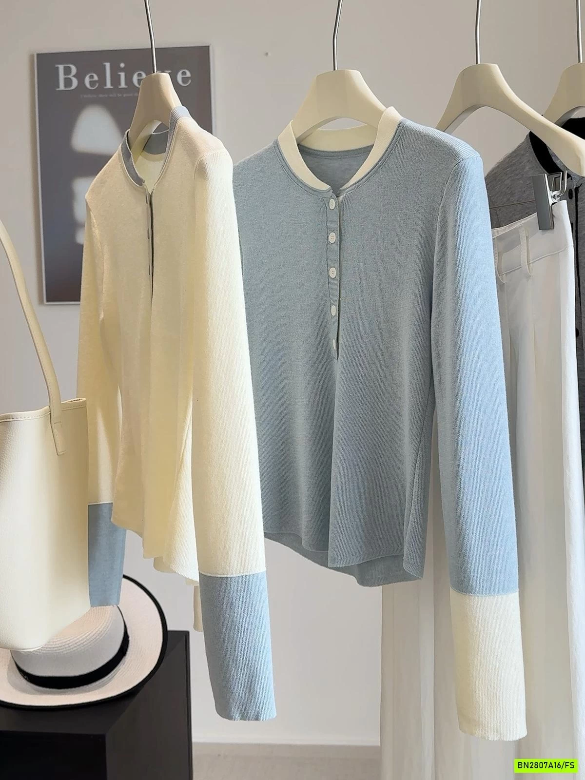 ÁO LEN PHỐI MÀU VIỀN CỔ ANNA