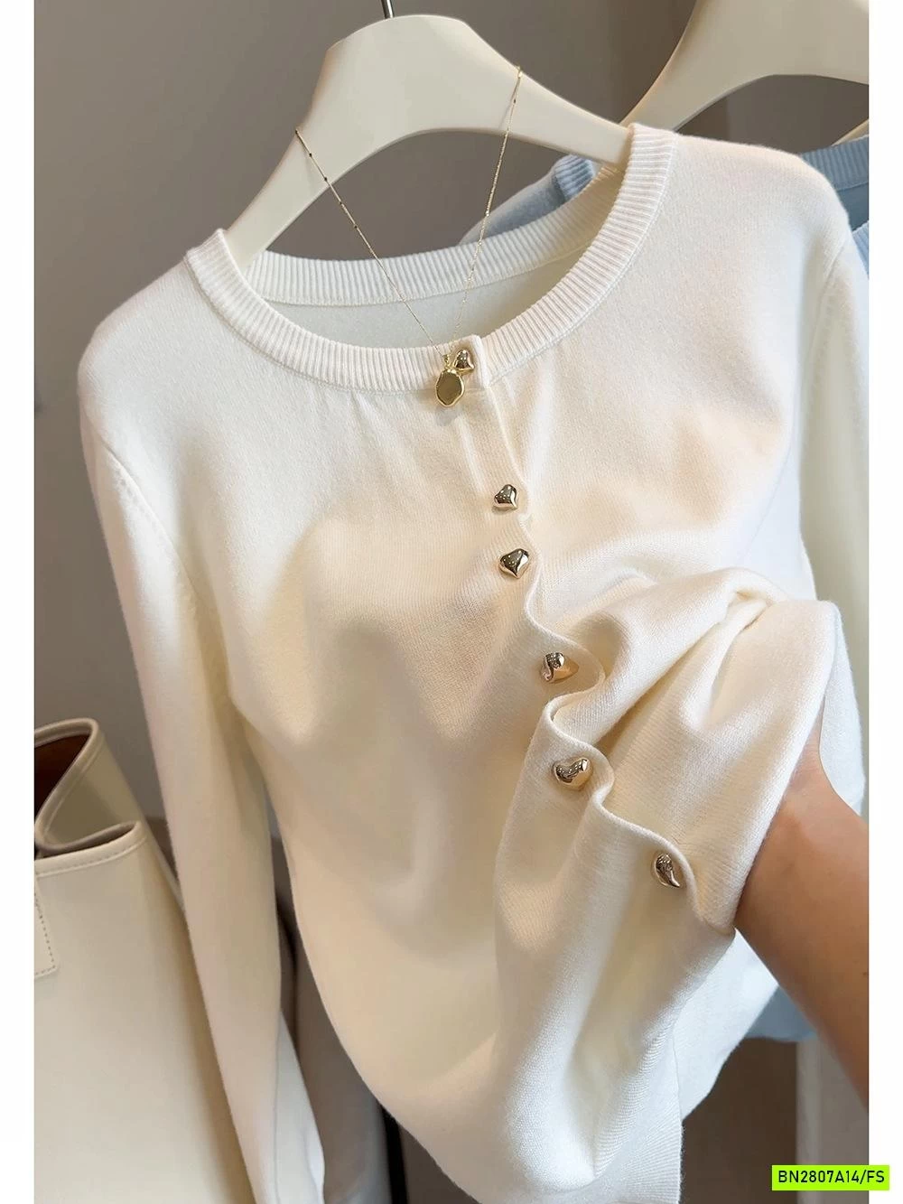 CARDIGAN TRƠN MÀU CÚC TRÁI TIM ANNA