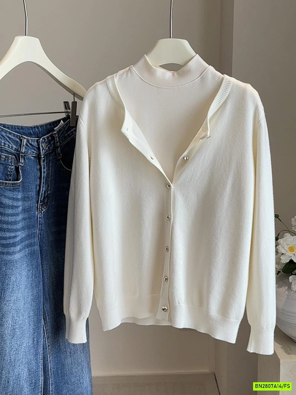 CARDIGAN TRƠN MÀU CÚC TRÁI TIM ANNA