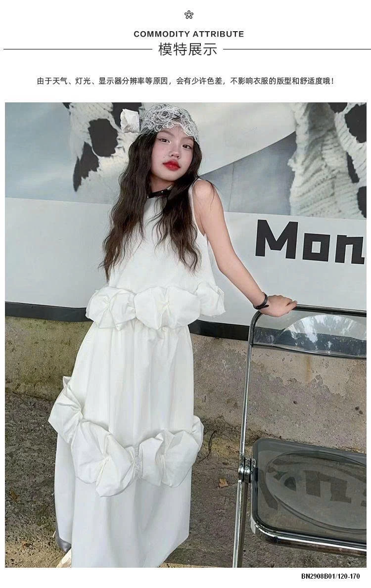 ĐẦM TRẮNG SÁT NÁCH HOA NỔI