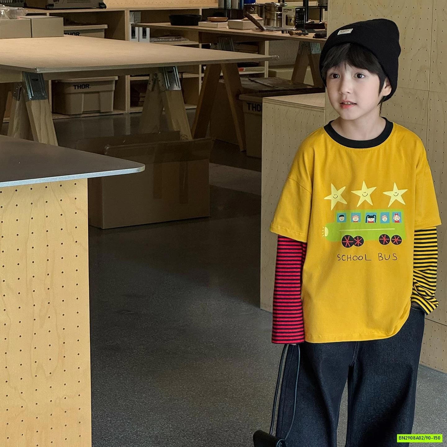 ÁO THUN IN HÌNH PHỐI TAY KẺ AQ5061 AOAOKIDS